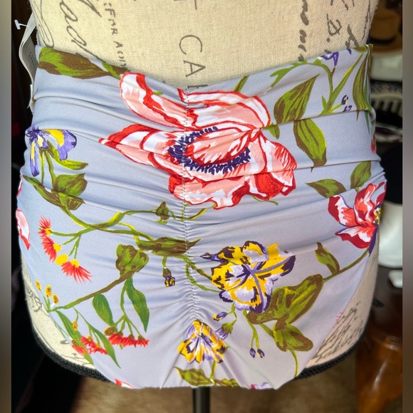 NWT Woman’s The Bikini Lab one pice floral bathing suit - Picture 12 of 16